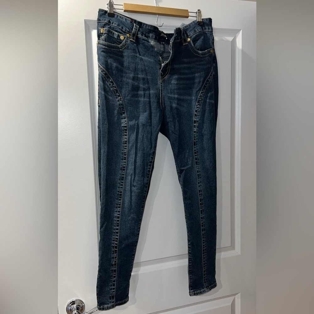 True Religion Jennie Mid Rise Curvy Skinny Jeans